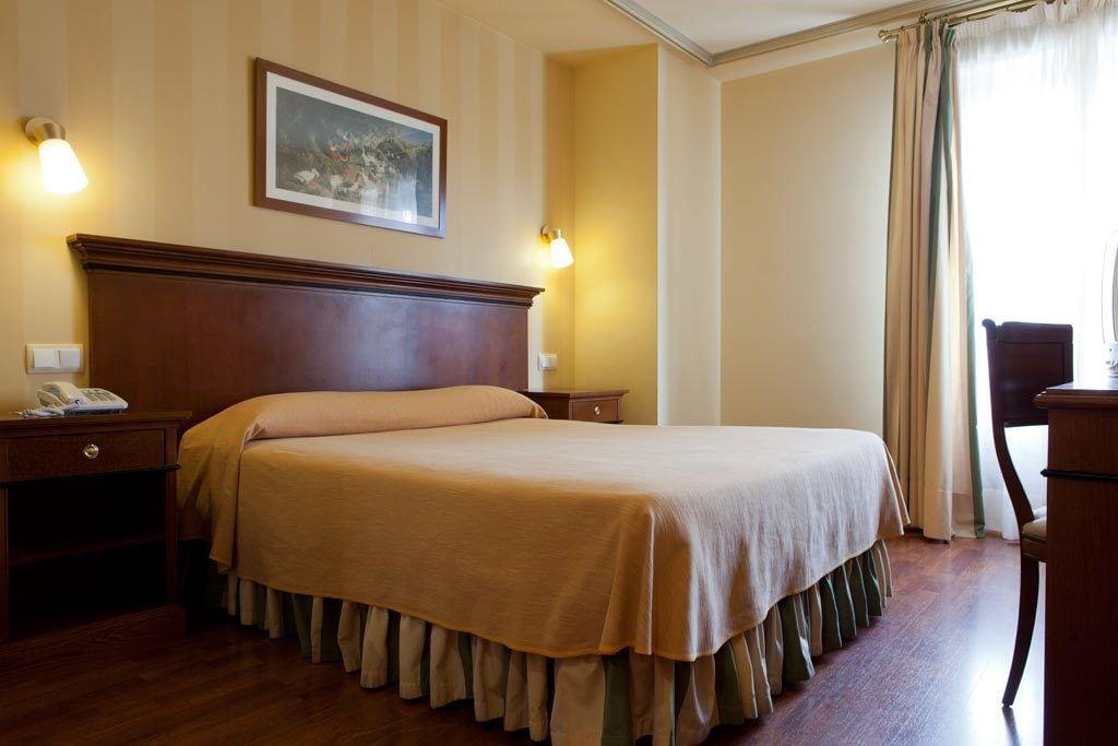 Hotel Azofra Burgo エクステリア 写真