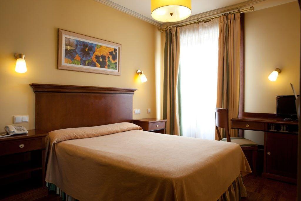 Hotel Azofra Burgo エクステリア 写真
