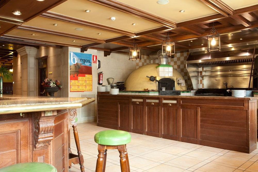 Hotel Azofra Burgo エクステリア 写真