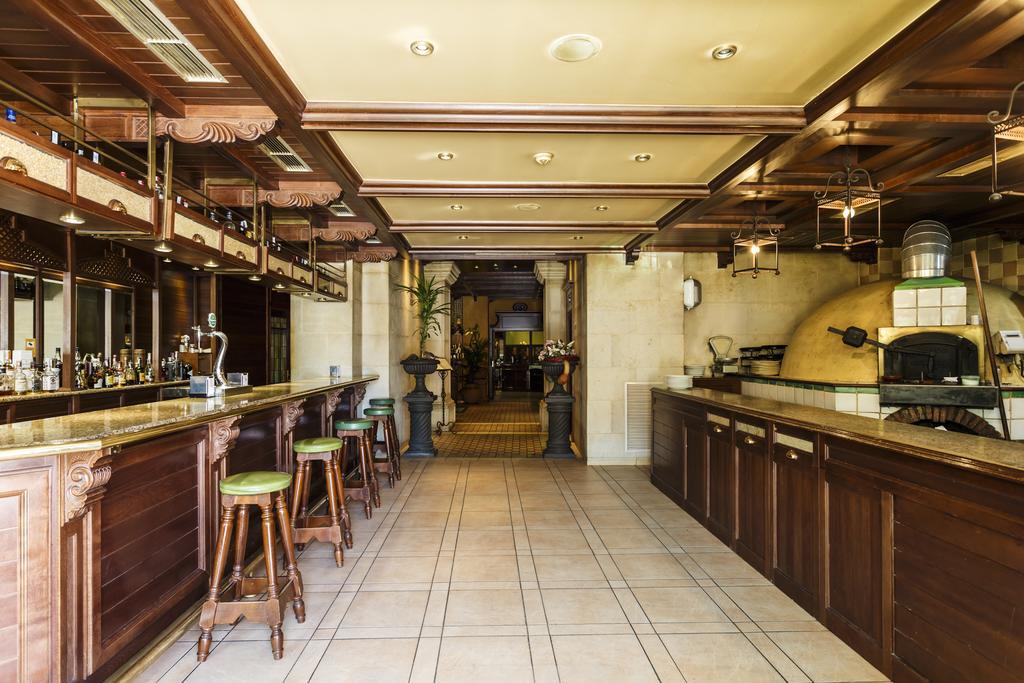 Hotel Azofra Burgo エクステリア 写真
