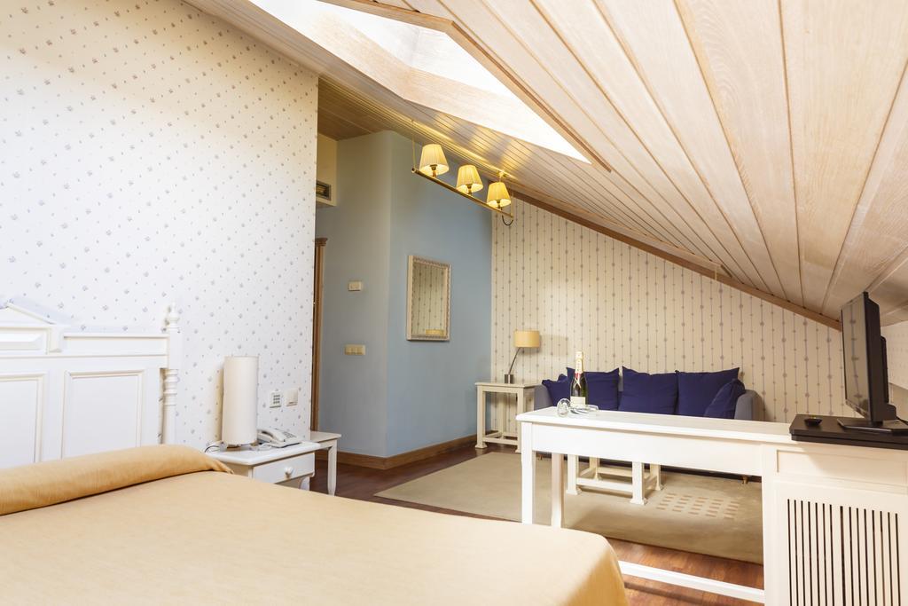 Hotel Azofra Burgo エクステリア 写真