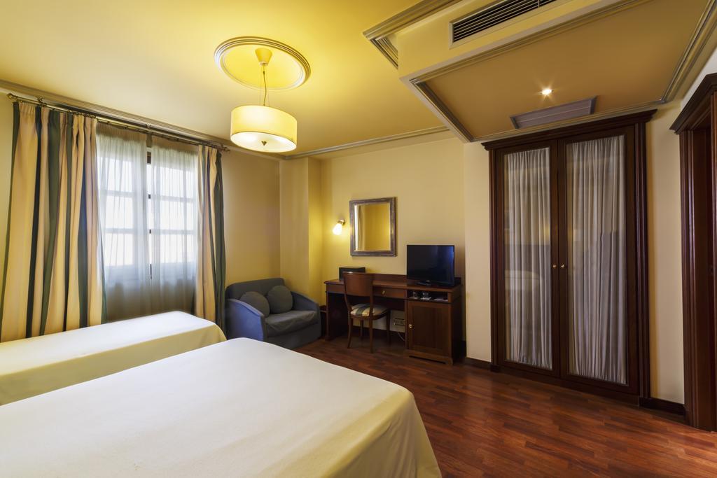 Hotel Azofra Burgo エクステリア 写真