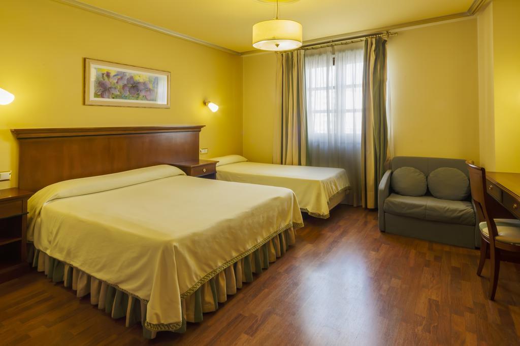 Hotel Azofra Burgo エクステリア 写真